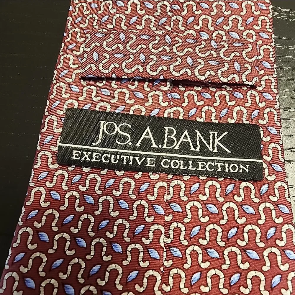 Jos. A. BANK Executive Collection 100% Silk Tie